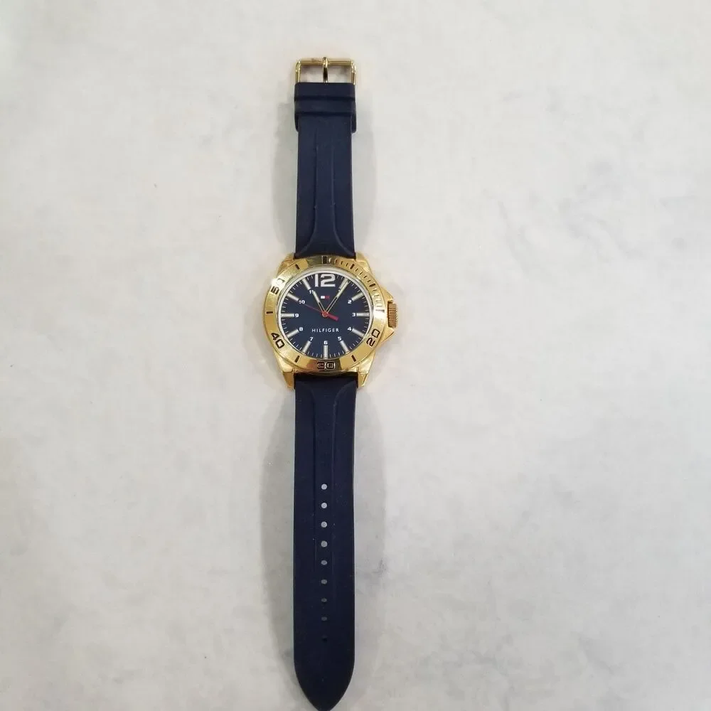 Tommy Hilfiger Men's Deck Casual Silicone Strap Watch Model 270.1.112.2439